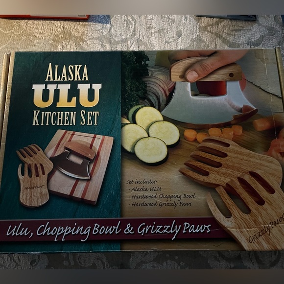 ALASKA ULU KITCHEN SET - Picture 3 of 3
